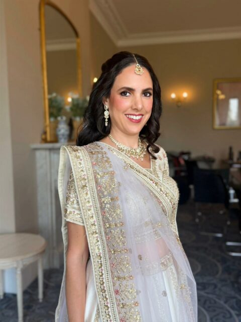 ✨ Guest Glam Done Right! 💄👰‍♀️
Every guest deserves to feel just as stunning as the occasion itself — and that's exactly the energy we brought to this look! ✨

Soft, polished and absolutely glowing from head to toe 💖 Whether it's a wedding, engagement, or any celebration — we've got you covered from hair to makeup 🌸

No detail too small, no look too bold — let's create something beautiful together 💫

📍 Mobile beautician based in Watford — I come to you!
📲 Book via link in bio or WhatsApp 07904 221811
#KomalsHairMakeupMehandi #GuestMakeup #WeddingGuestGlam #HairAndMakeupArtist #MobileBeautician #WatfordMakeupArtist #AsianWeddingGuest #GlowUp #MakeupArtistUK #SouthAsianMakeup #WeddingReady #GuestHairAndMakeup #PamperSession #BeautyByKomal #MakeoverUK