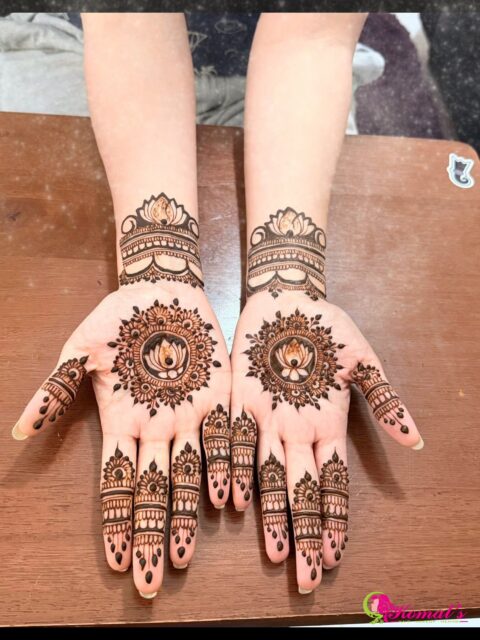 🌿✨ Henna Night Glam! ✨🌿
Loved getting these beautiful ladies ready for a wedding guest Henna night 💄💇‍♀️💕

We went for a soft, festive glam paired with elegant hair – the perfect look to enjoy an evening full of colour, music, and celebration! 🎶💫

There’s something so special about Henna nights – full of joy, tradition, and unforgettable moments 💚

#KomalsHairMakeupMehandi
#HennaNightGlam
#WeddingGuestMakeup
#IndianWeddingMakeup
#HairAndMakeupArtist
#IndianWeddingHair
#SouthAsianBridal
#MakeupArtistInWatford
#MobileBeautician