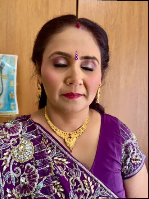🌸✨ Glowing Wedding Guest Alert! ✨🌸

Because showing up to a wedding looking absolutely immaculate is always the right decision 💅👑

This stunning look was everything — soft, glowing skin, perfectly blended eyes and a hair style that was elegant, polished and completely on point for the occasion 💕

She walked into that wedding and we just know she turned heads from the moment she arrived 😍✨

Tag your wedding guest glam partner below 👇 — because good glam is always better shared 💖

📍 Mobile beautician — Watford & surrounding areas, I come to you!
📲 Book via link in bio or WhatsApp 07904 221811

#KomalsHairMakeupMehandi #WeddingGuestMakeup #WeddingGuestHair #GuestGlam #WeddingReady #MobileBeauticianUK #WatfordBeauty #HairAndMakeupArtistUK #AsianWeddingGuest #SouthAsianWedding #GlowingMakeup #WeddingHairAndMakeup #MakeupArtistWatford #ElegantGlam #BeautyByKomal