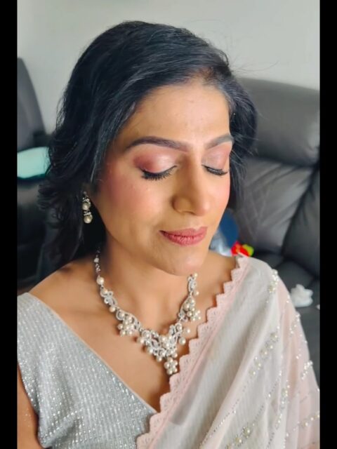 ππ She Came, She Glammed, She Conquered! ππ
Walking into a wedding with your hair and makeup on point just hits completely different ππΈ
This absolutely gorgeous wedding guest look was created with so much love β a flawless, radiant base, beautifully defined eyes and a hairstyle that was pure elegance from every angle πβ¨
From the first brush stroke to the final finishing spray β every single detail was perfected just for her π«
Who are you bringing to your next wedding? Tag them below and let's get you both booked in! π
π Mobile beautician β Watford & surrounding areas, I come to you!
π² Book via link in bio or WhatsApp 07904 221811
#KomalsHairMakeupMehandi #WeddingGuestGlam #WeddingMakeupArtist #GuestHairAndMakeup #WeddingReady #MobileBeauticianUK #WatfordMakeupArtist #AsianBridalMakeup #SouthAsianWedding #GlamAlert #HairAndMakeupUK #WeddingHair #FlawlessFinish #MakeupArtistUK #BeautyByKomal